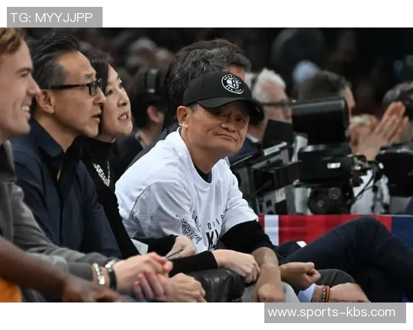 蔡崇信分享与成龙互动照片篮网季前赛将在澳门举行