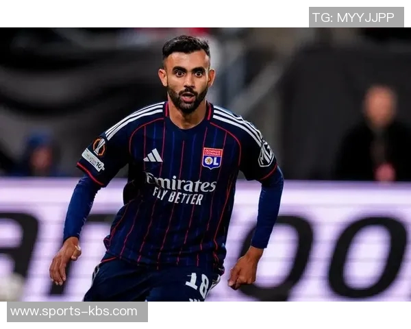 欧足联调查里昂新援加扎尔涉嫌违规出场事件引发关注