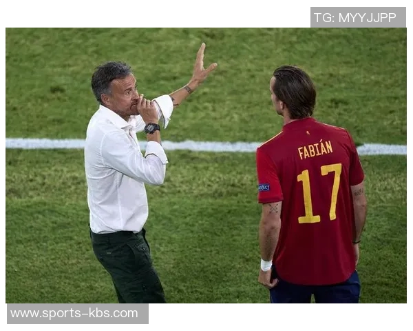 记者回忆与恩里克的矛盾源于十年前执教巴萨时期的冲突