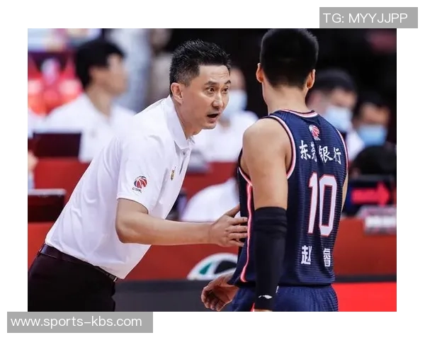 三后卫组合失灵福克斯卡斯尔与哈珀表现低迷合计35投仅8中还出现10次失误